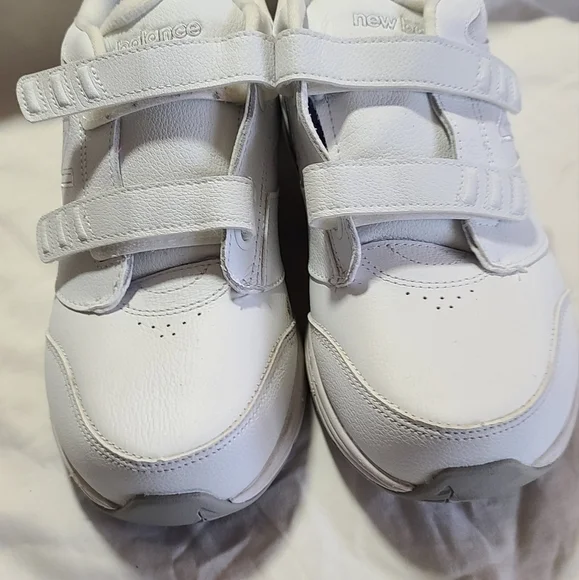 New Balance Orthodontic style shoe 938v3 size 11 - Picture 5 of 12